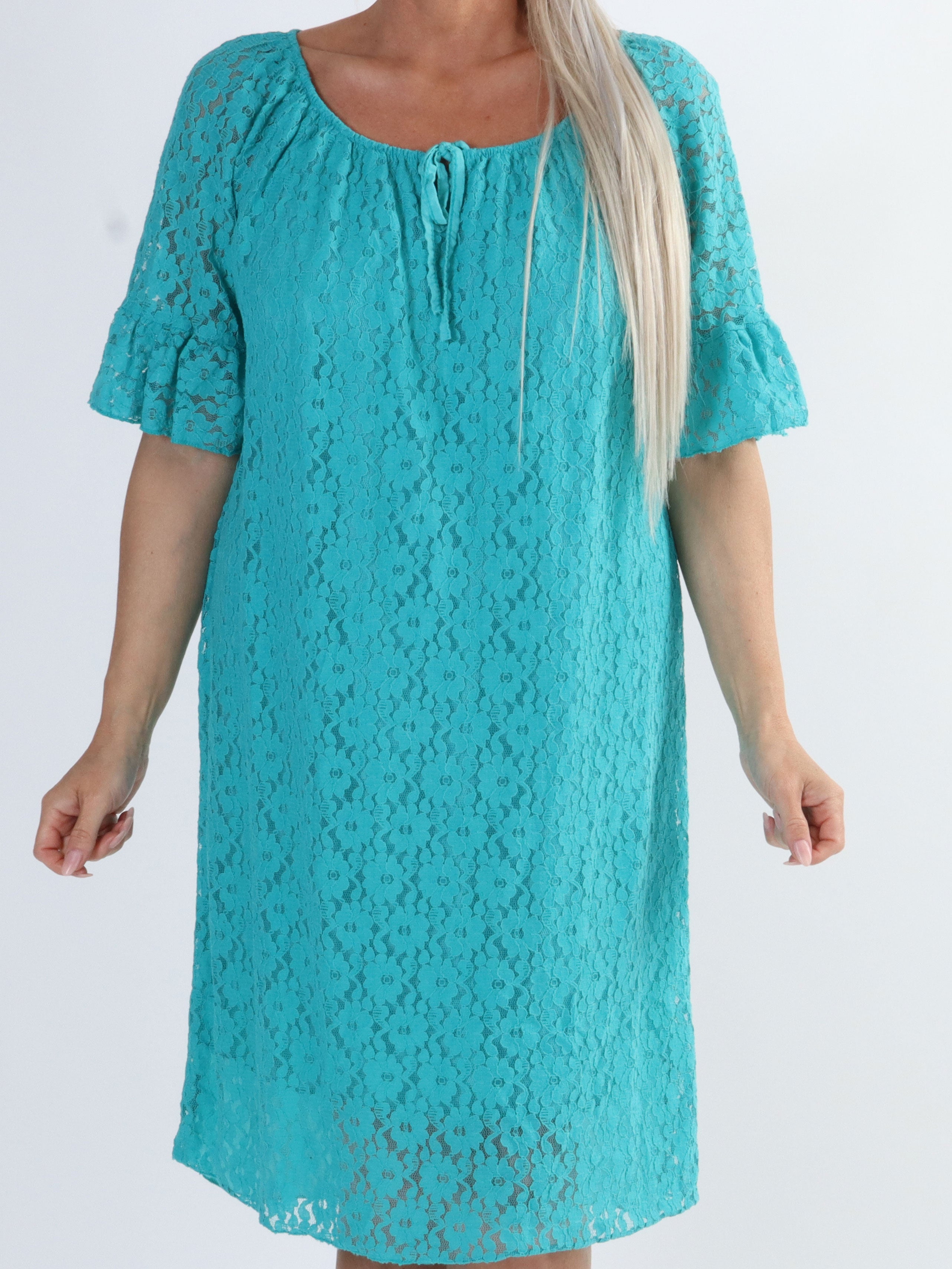 Arisha - Sød plus size blondekjole